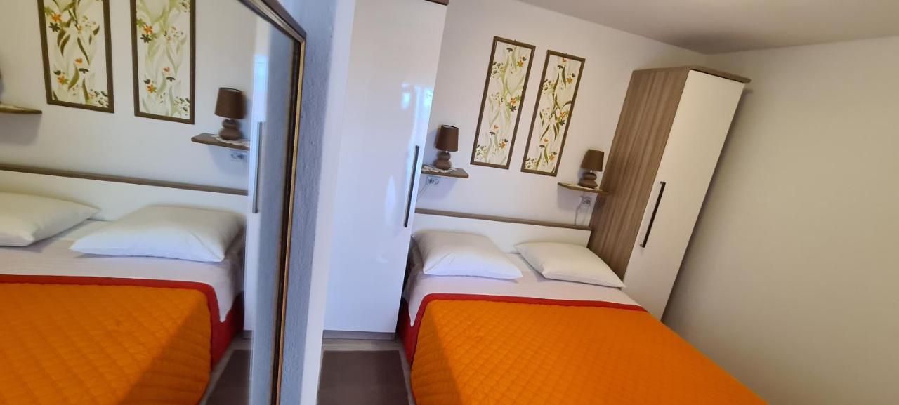 Apartmani Cesar Rtina Extérieur photo